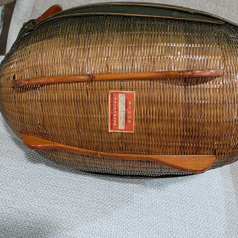 Vintage Zheijiang Wicker Green Duck Basket - Picture 8 of 9